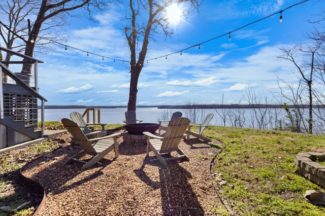 $629,000 | 591 Shore Drive, Big Sandy, TN 38221