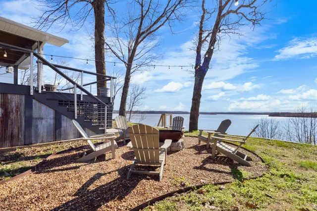 $629,000 | 591 Shore Drive, Big Sandy, TN 38221