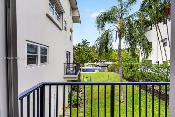 $4,000 | 6815 Edgewater Drive, Unit 108, Coral Gables, FL 33133