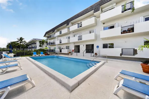 $4,000 | 6815 Edgewater Drive, Unit 108, Coral Gables, FL 33133