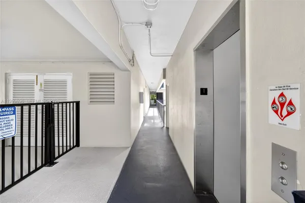 $4,000 | 6815 Edgewater Drive, Unit 108, Coral Gables, FL 33133