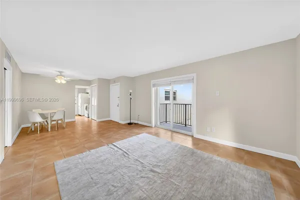 $4,000 | 6815 Edgewater Drive, Unit 108, Coral Gables, FL 33133