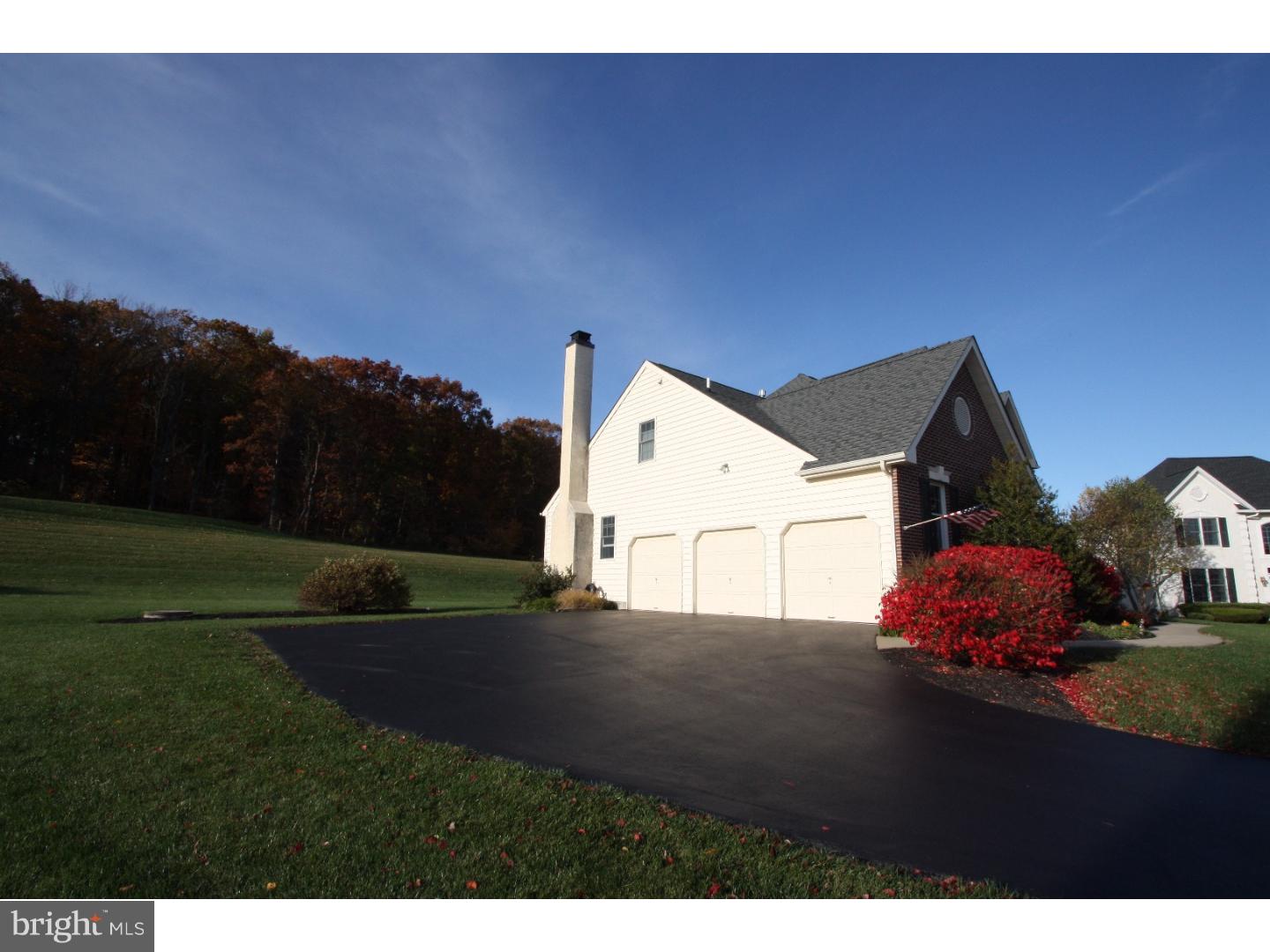 101 Salford Way Telford, PA 18969 - Photo 3 of 25