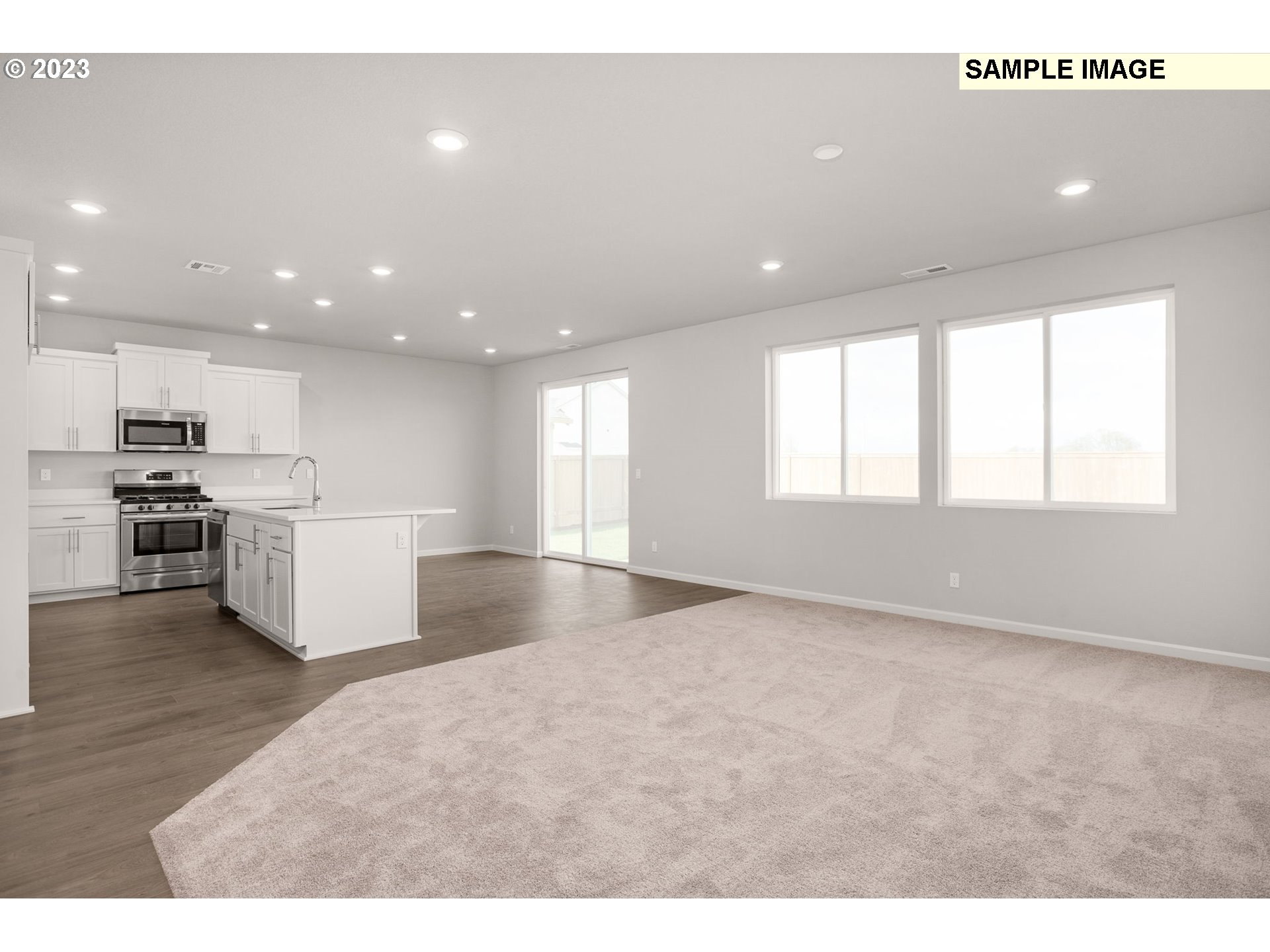 6286 Southeast 20th Street Gresham, OR 97080 - Photo 3 of 25 a view of kitchen and window
