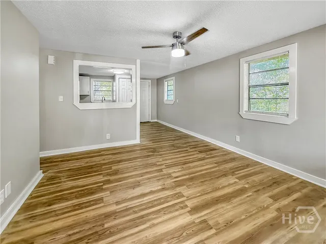 $1,800 | 815 East Waldburg Street, Savannah, GA 31401