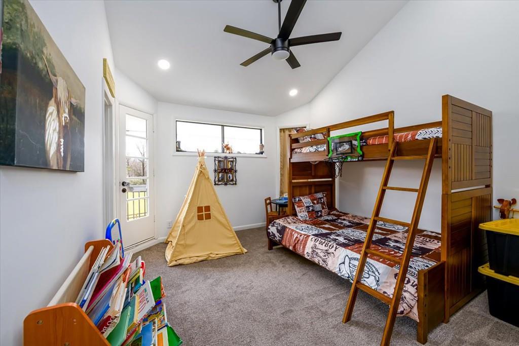 3274 Highway 255 Sautee Nacoochee, GA 30571 - Photo 60 of 77 a room with gym equipment and a flat screen tv