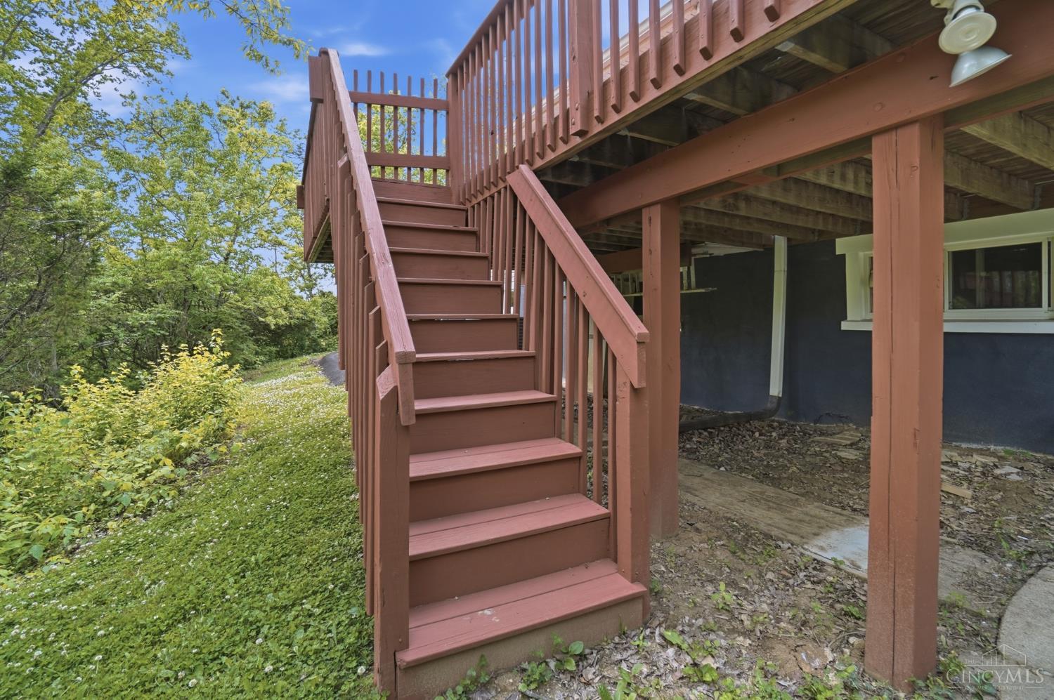 9808 Daly Road Cincinnati, OH 45231 - Photo 31 of 39