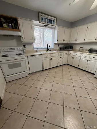 $1,700 | 1261 Kingsway Drive, Cape Girardeau, MO 63701