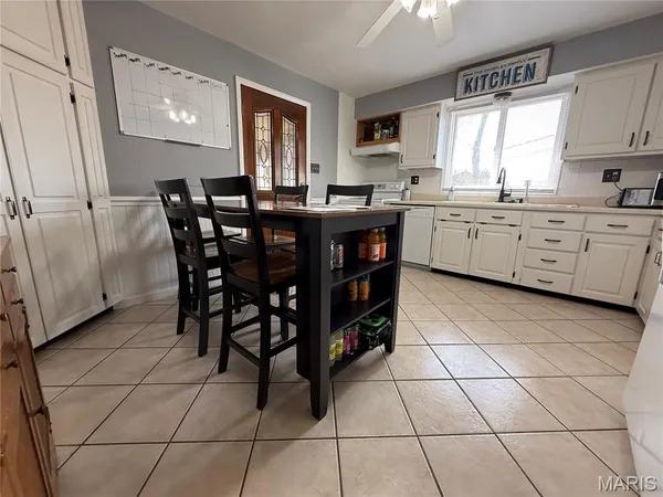 $1,700 | 1261 Kingsway Drive, Cape Girardeau, MO 63701