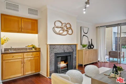 $674,500 | 1745 Camino Palmero Street, Unit 104, Los Angeles, CA 90046