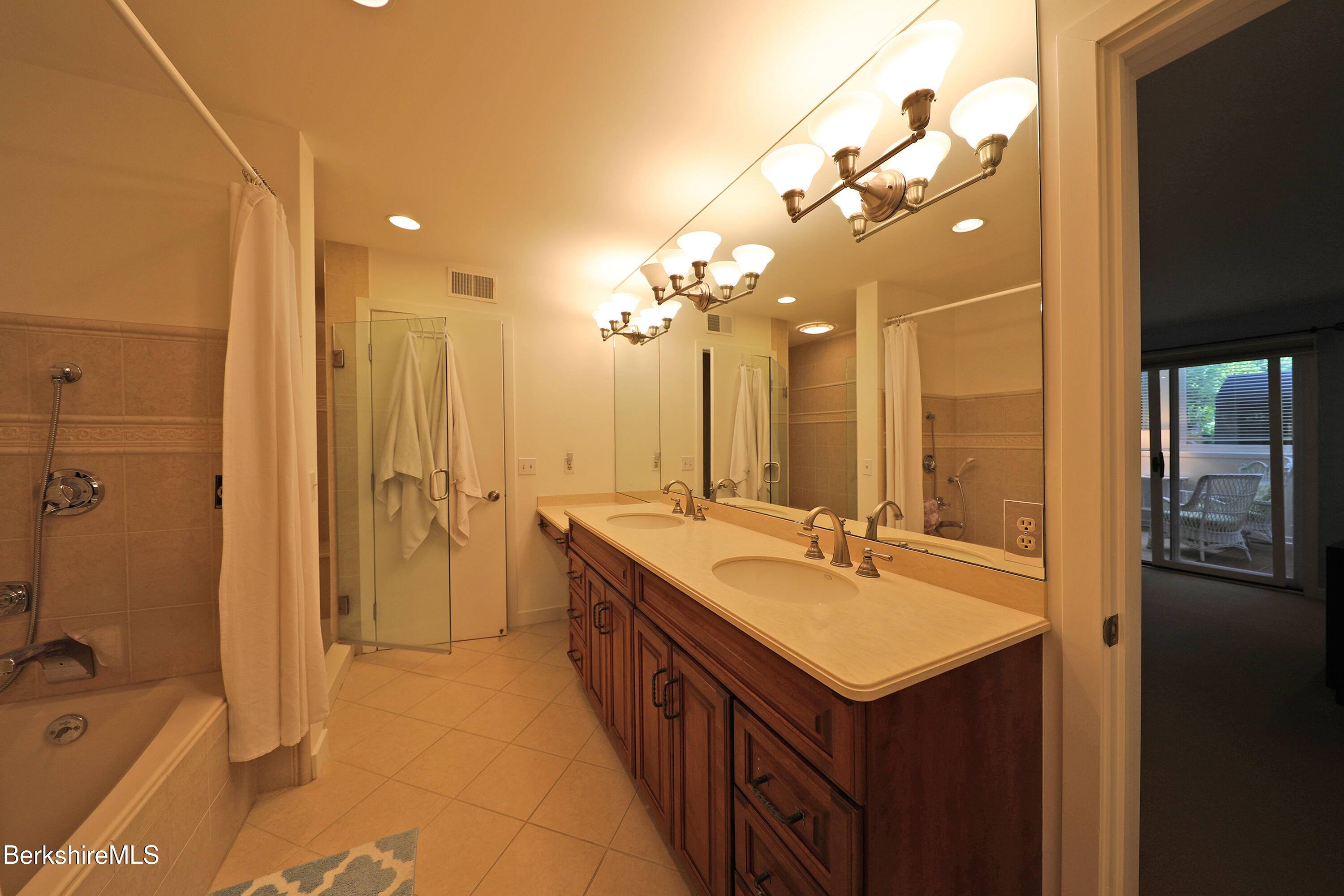 19 Hawthorne Road, Unit CB B1 Stockbridge, MA 01262 - Photo 41 of 58 Primary w/double sinks