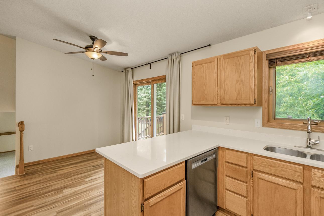 4693 Heather Ridge Road North St. Paul, MN 55128 - Photo 12 of 39