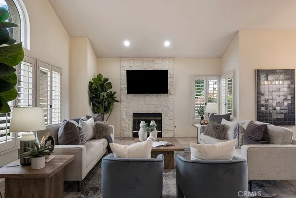 $750,000 | 368 Oakmont Drive, Palm Desert, CA 92211