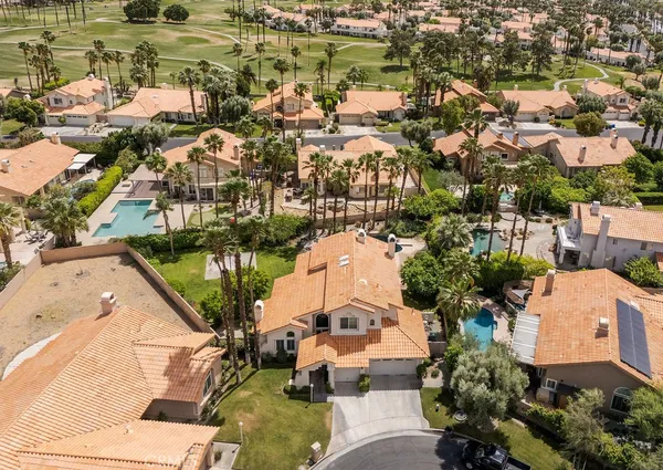$750,000 | 368 Oakmont Drive, Palm Desert, CA 92211