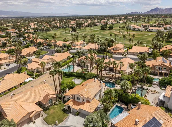 $750,000 | 368 Oakmont Drive, Palm Desert, CA 92211