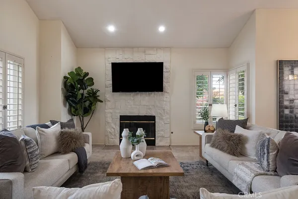 $750,000 | 368 Oakmont Drive, Palm Desert, CA 92211