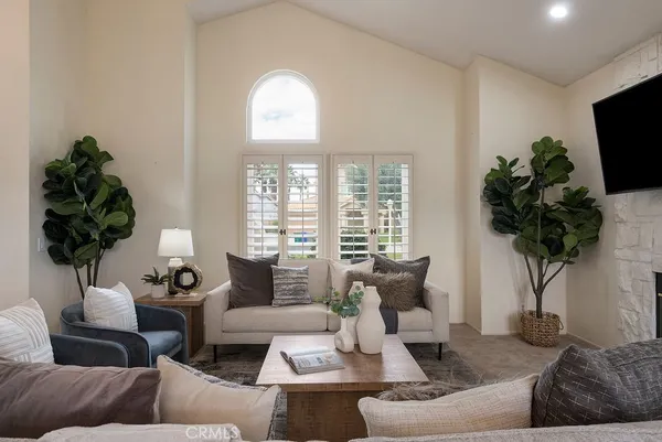 $750,000 | 368 Oakmont Drive, Palm Desert, CA 92211