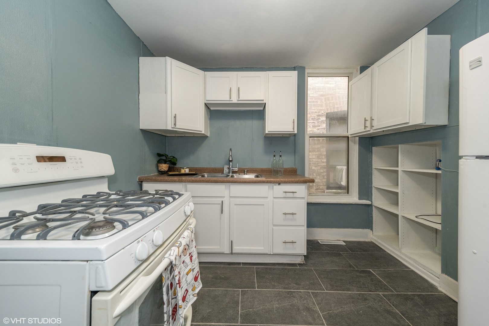 7306 South May Street Chicago, IL 60621 - Photo 3 of 11 Gallery Image 3