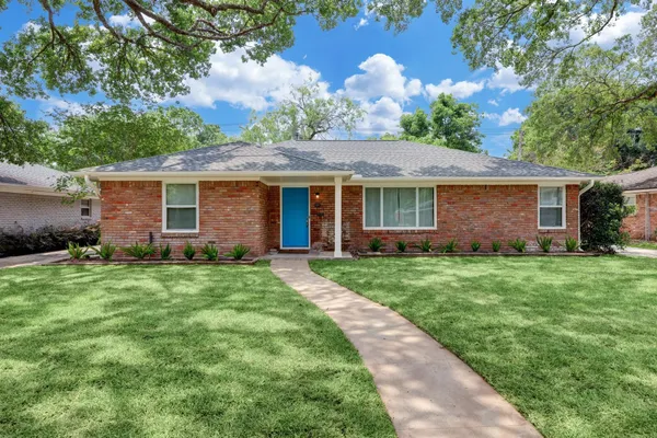 $3,200 | 3807 Murworth Drive, Houston, TX 77025