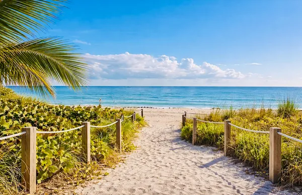 $669,000 | 1057 Hillsboro Mile, Unit 411, Hillsboro Beach, FL 33064