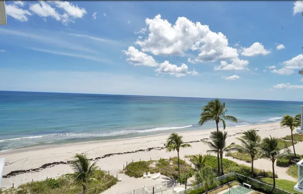 $669,000 | 1057 Hillsboro Mile, Unit 411, Hillsboro Beach, FL 33064