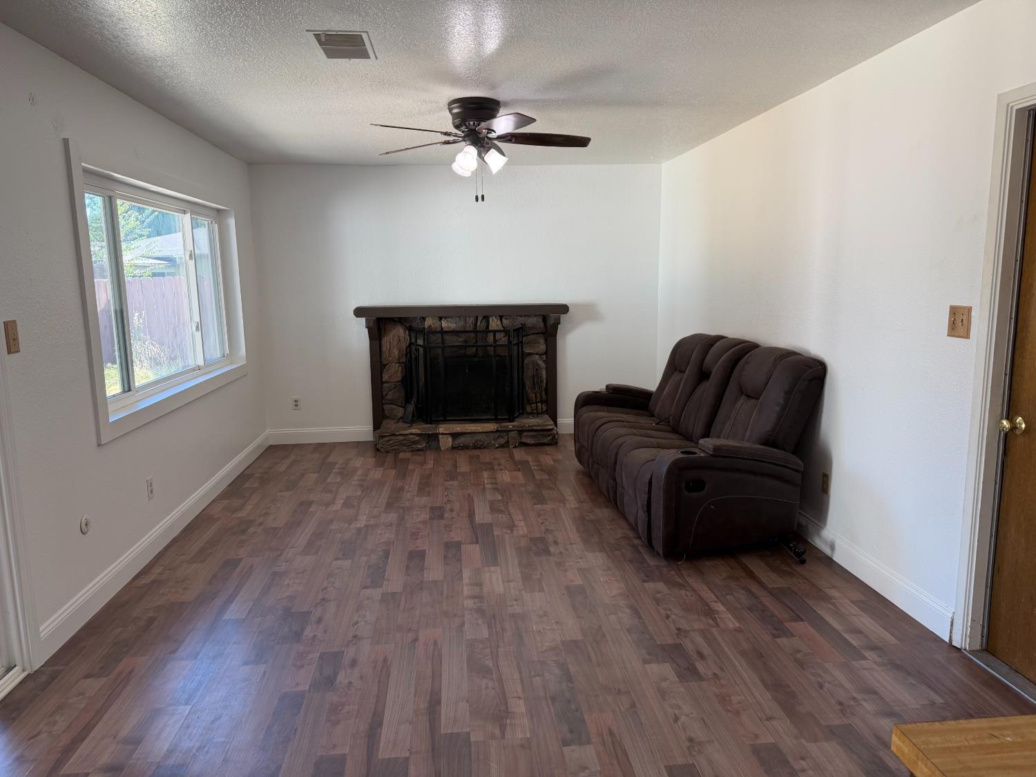621 Monitor Court Modesto, CA 95354 - Photo 3 of 16