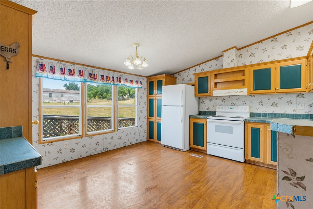 1506 Quail Point Drive Kempner, TX 76539 - Photo 9 of 32