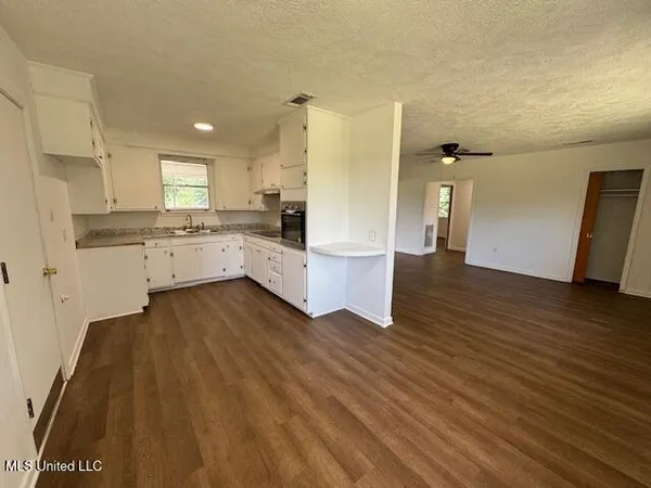$109,000 | 736 East Joseph Street, Centreville, MS 39631