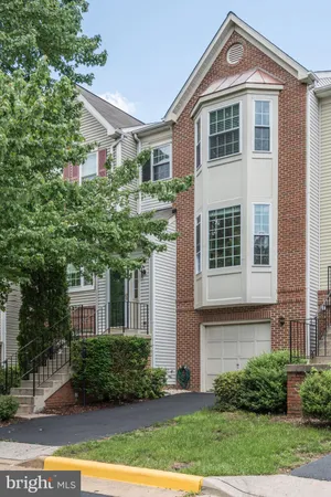 $3,100 | 21588 Bankbarn Terrace, Broadlands, VA 20148