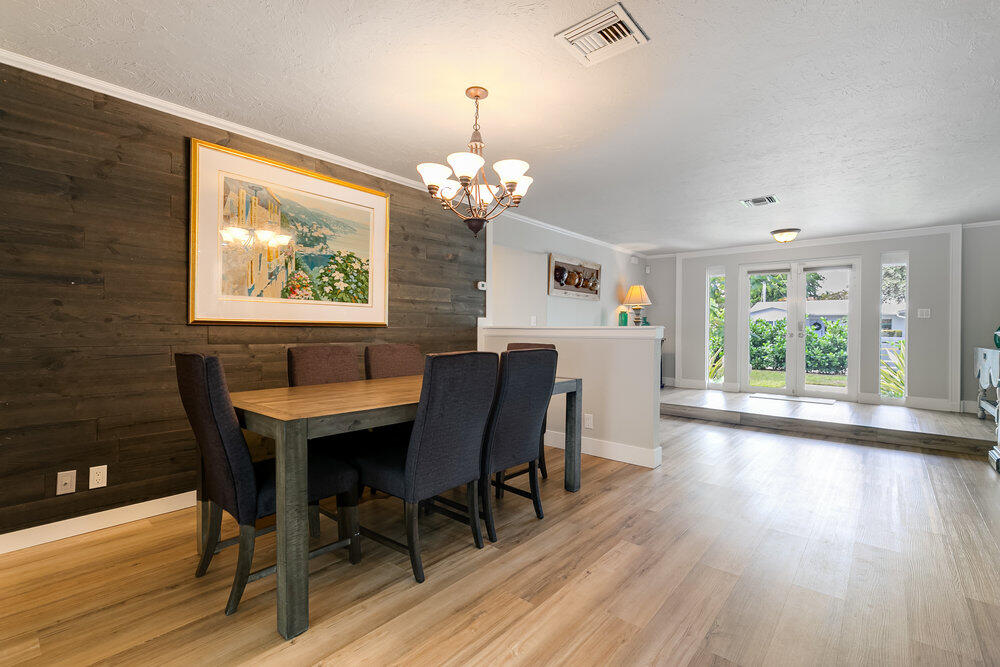 1198 Northeast 2nd Terrace Boca Raton, FL 33432 - Photo 15 of 31 DINING