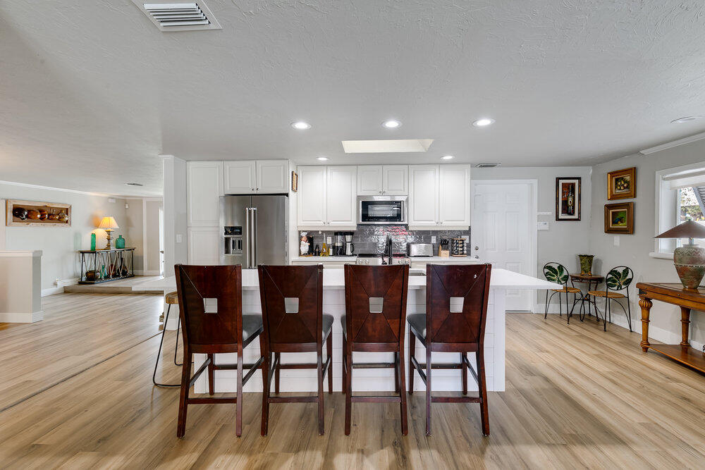1198 Northeast 2nd Terrace Boca Raton, FL 33432 - Photo 16 of 31 KITCHEN