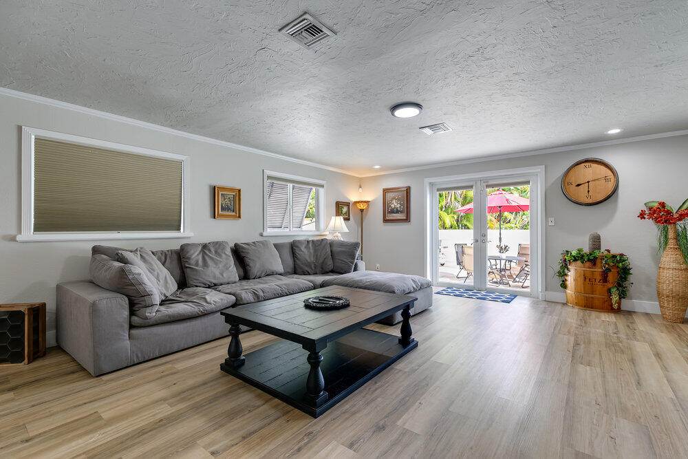 1198 Northeast 2nd Terrace Boca Raton, FL 33432 - Photo 19 of 31 LIVING ROOM