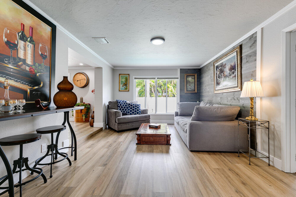 1198 Northeast 2nd Terrace Boca Raton, FL 33432 - Photo 22 of 31 FAMILY ROOM