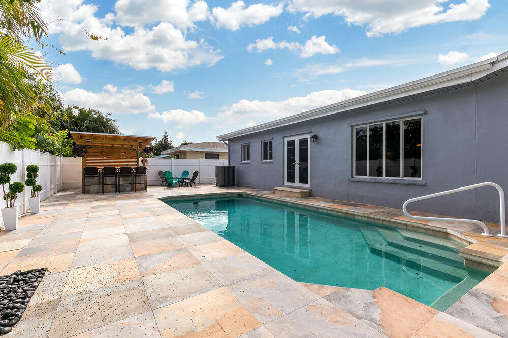 1198 Northeast 2nd Terrace Boca Raton, FL 33432 - Photo 31 of 31 POOL