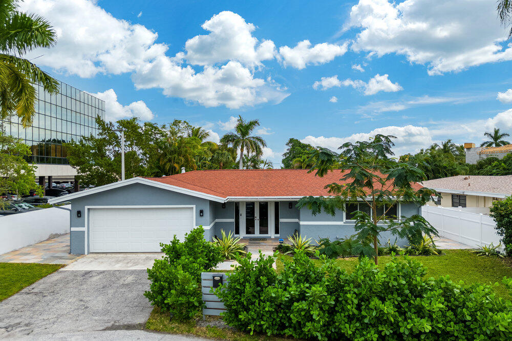 1198 Northeast 2nd Terrace Boca Raton, FL 33432 - Photo 5 of 31 FRONT EXTERIOR