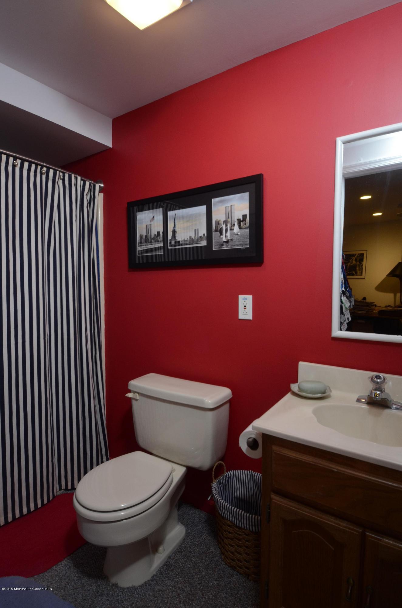 1 Portland Road, Unit 15 Highlands, NJ 07732 - Photo 15 of 18 First Level Bath