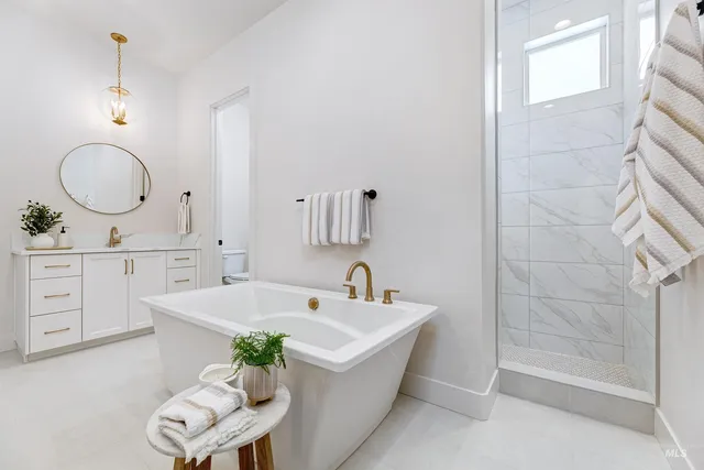 $1,024,862 | 6954 Saddle Bred Way, Star, ID 83669