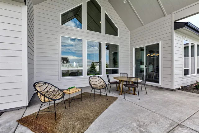 $1,024,862 | 6954 Saddle Bred Way, Star, ID 83669