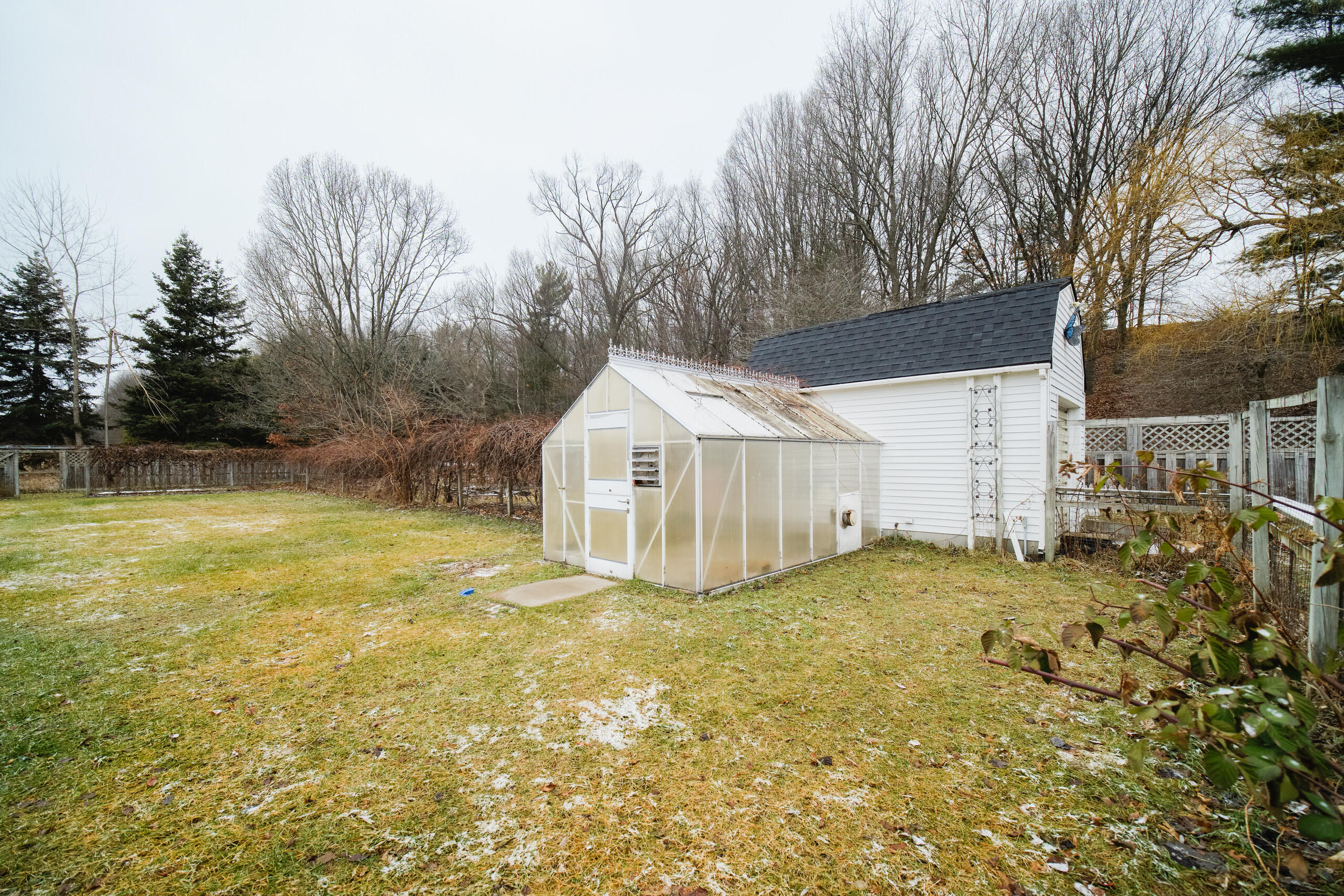 302 Condon Road Manistee, MI 49660 - Photo 41 of 56 Wonderful greenhouse/potting area