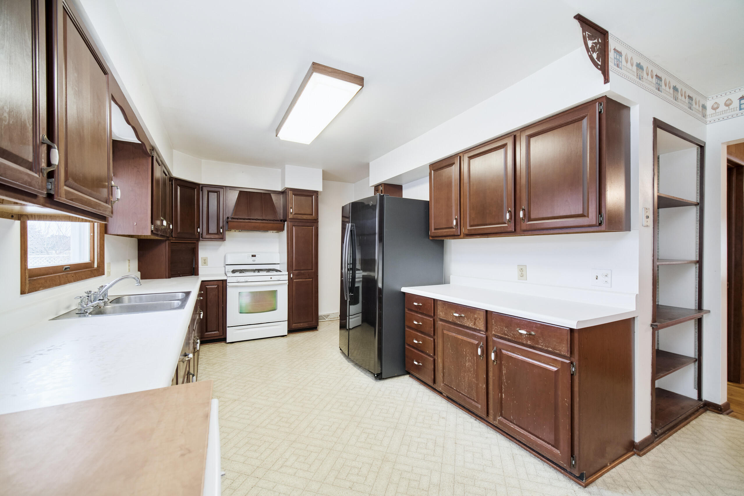 302 Condon Road Manistee, MI 49660 - Photo 5 of 56 Kitchen view