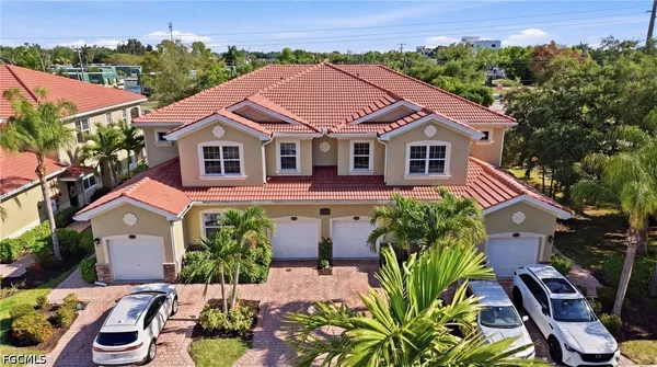 $240,000 | 8515 Oakshade Circle, Unit 201, Fort Myers, FL 33919