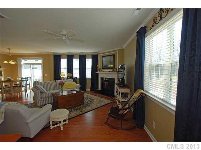 11121 Sandstone Road, Unit 11121 Charlotte, NC 28277 - Photo 6 of 14 Gallery Image 6