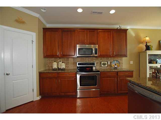 11121 Sandstone Road, Unit 11121 Charlotte, NC 28277 - Photo 9 of 14 Gallery Image 9