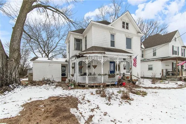 $149,900 | 413 South Orchard Street, Clinton, MO 64735