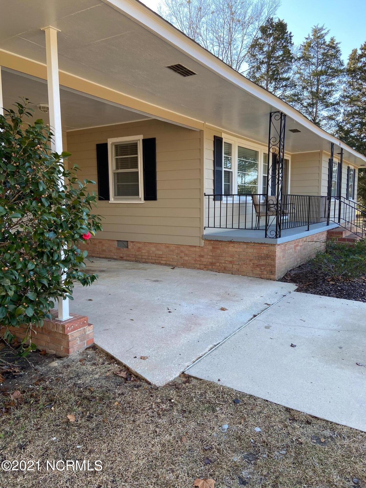 608 Richmond Road Rockingham, NC 28379 - Photo 4 of 19 Front 4