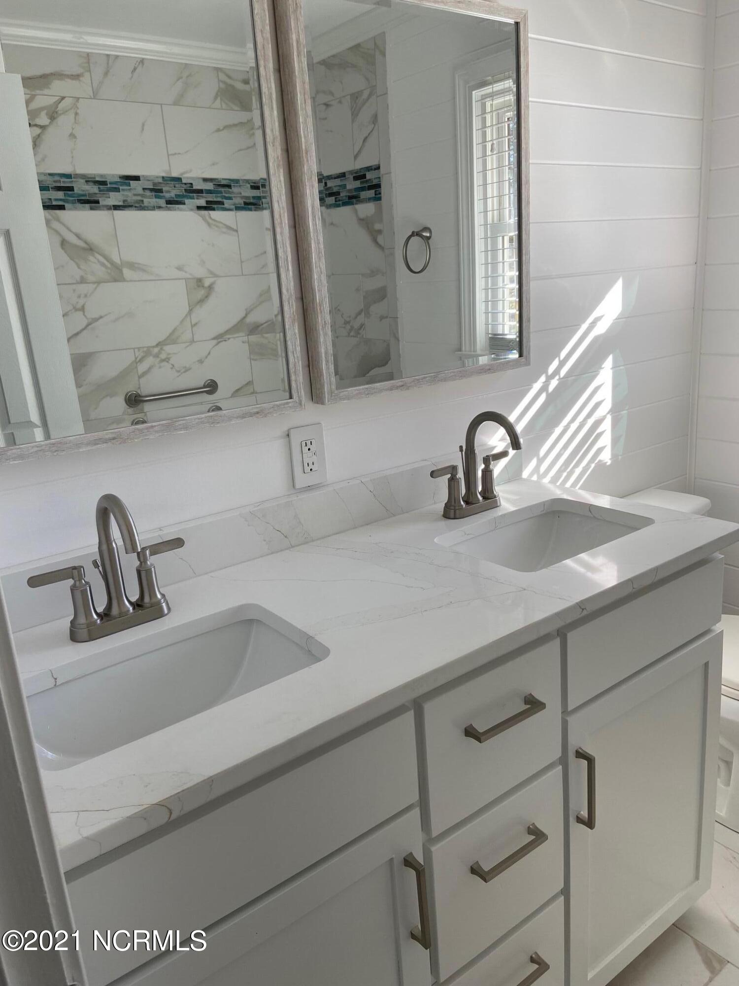 608 Richmond Road Rockingham, NC 28379 - Photo 5 of 19 Bath Vanity