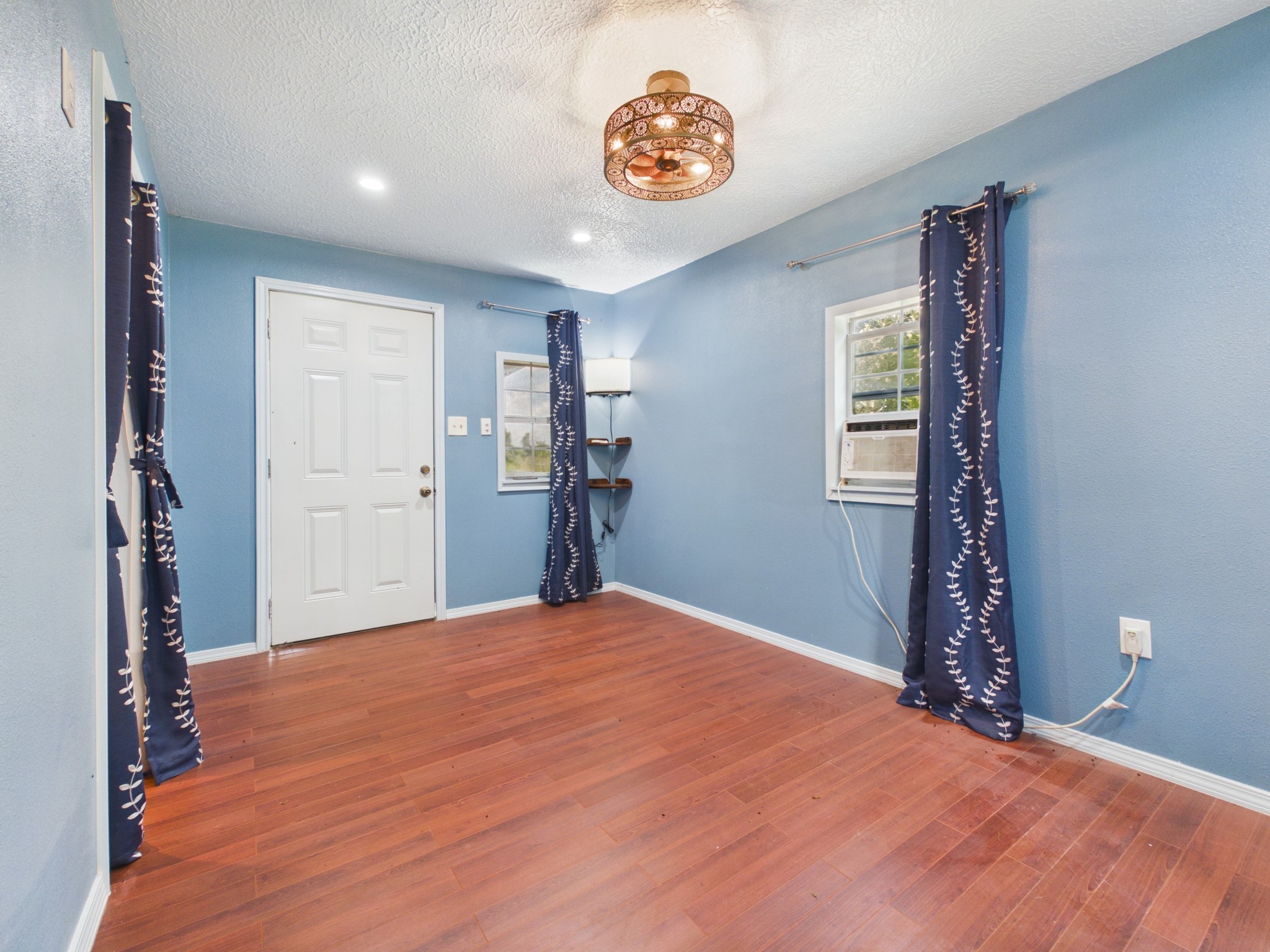 282 B Rte 66 Livingston, TX 77351 - Photo 8 of 27 Living/Dinning/Kitchen