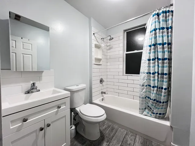 $1,250 | 1119 West 72nd Street, Unit 2R, Chicago, IL 60621