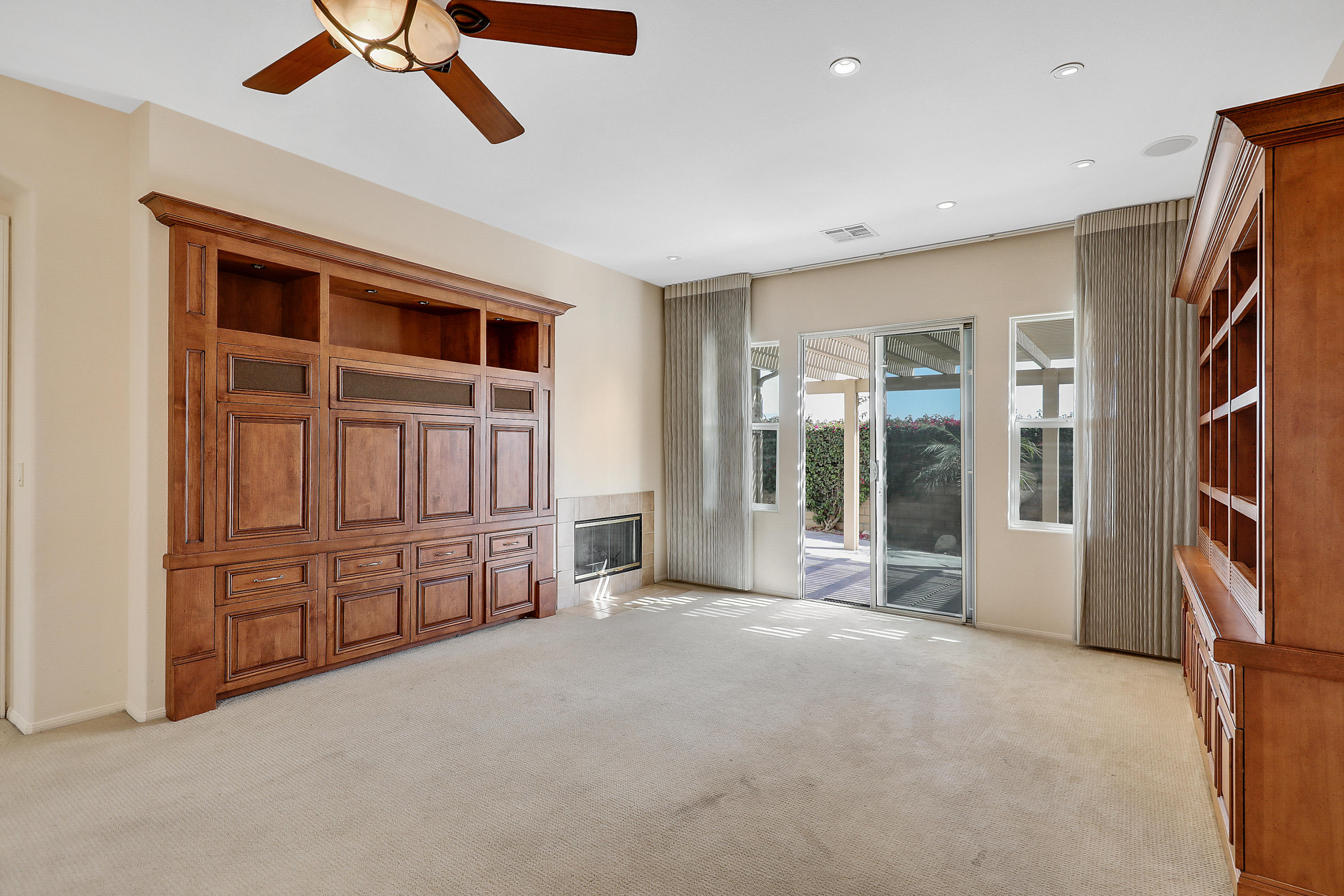 49394 Lewis Road Indio, CA 92201 - Photo 13 of 29 Family Room #1