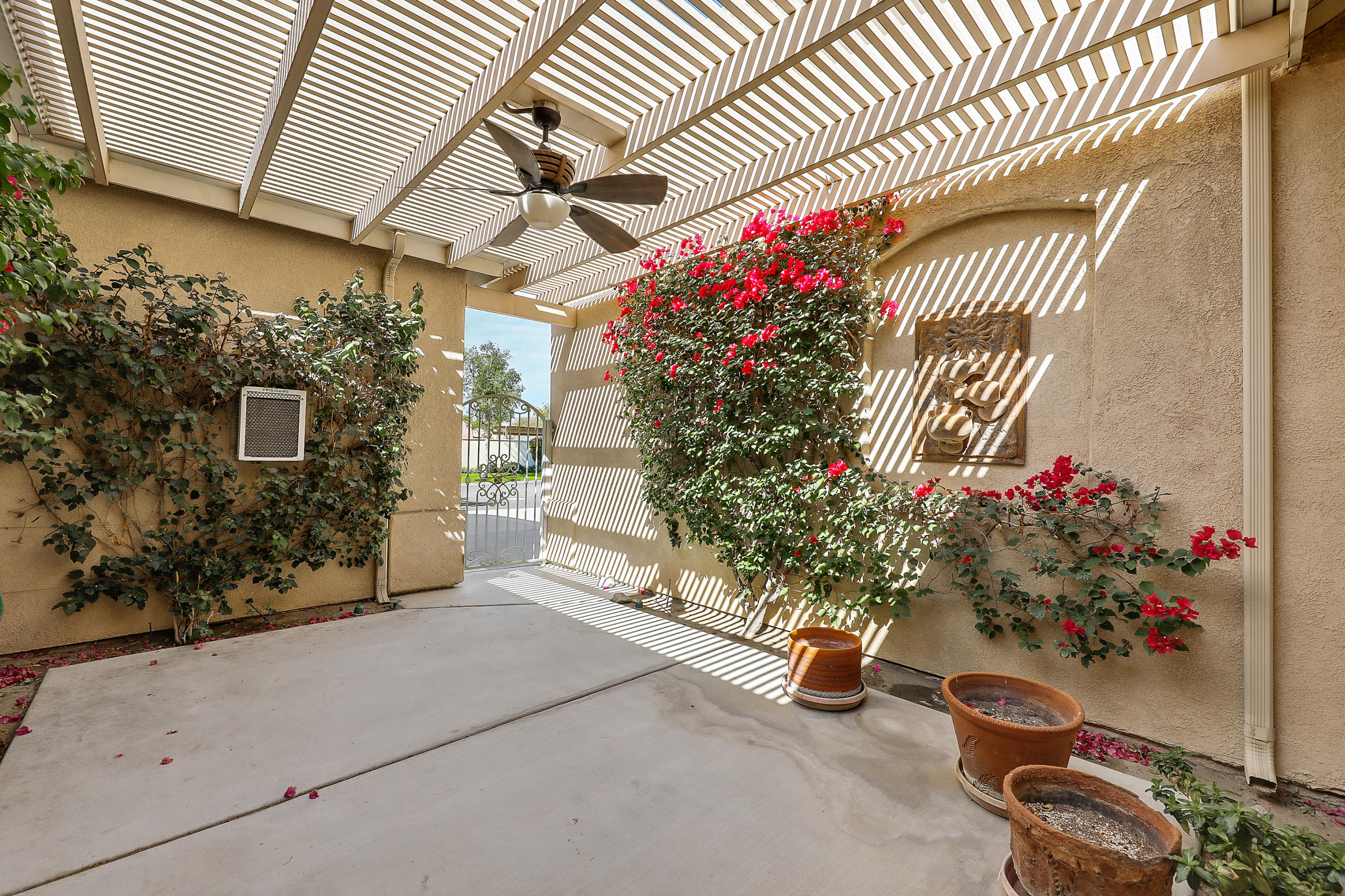 49394 Lewis Road Indio, CA 92201 - Photo 25 of 29 Courtyard Patio #1